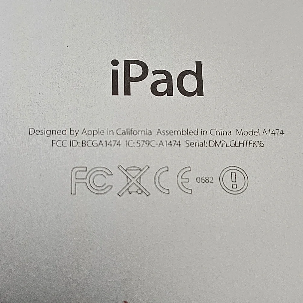 iPad Air (WiFi) 64GB 9.7” Excellent Cond, Tested, Apple Smart Cover incl.